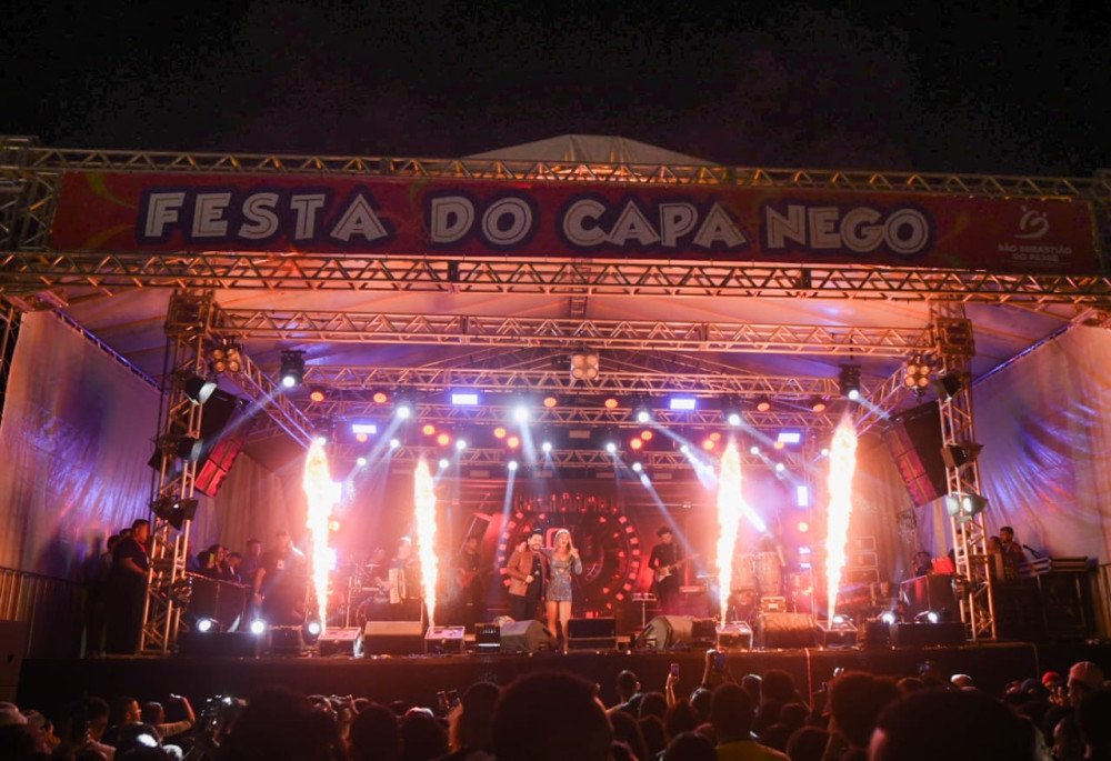 Festa do Capa Nego reúne centenas de pessoas em Nazaré do Jacuípe