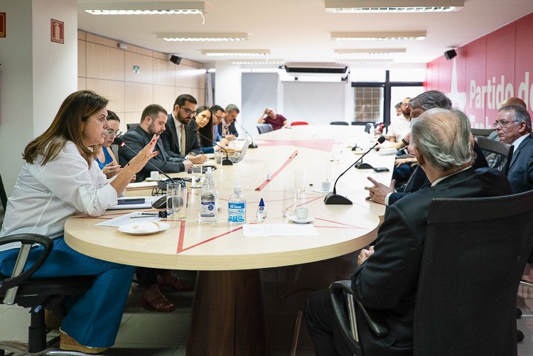 PT promove reunião entre 3 federações partidárias para discutir legislação eleitoral