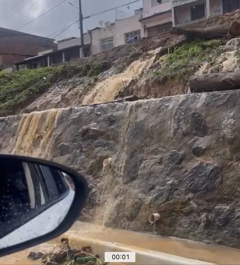 Candeias: Embasa informa que adutora deve ser recuperada até às 19h desta quinta-feira; fornecimento de água será gradativo nas áreas afetadas.