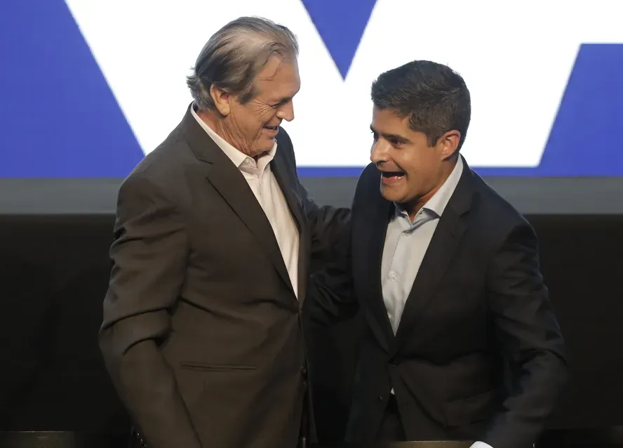 ACM Neto age para tirar Luciano Bivar da presidência do União Brasil