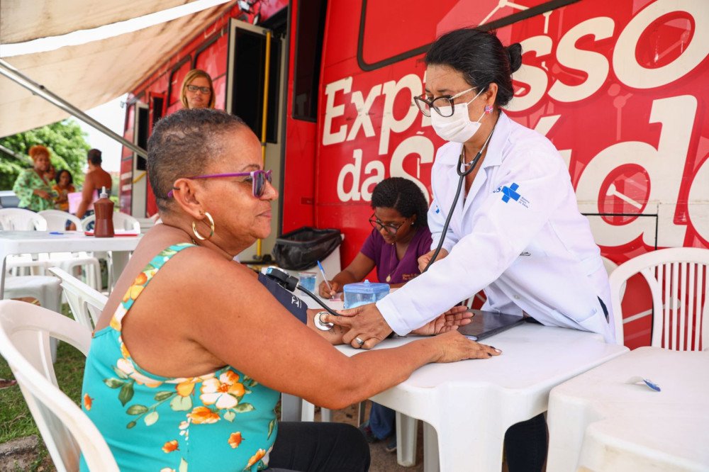 Candeias: Mutirão de Atenção Especial (MÃE) beneficia moradores do Largo da Areia