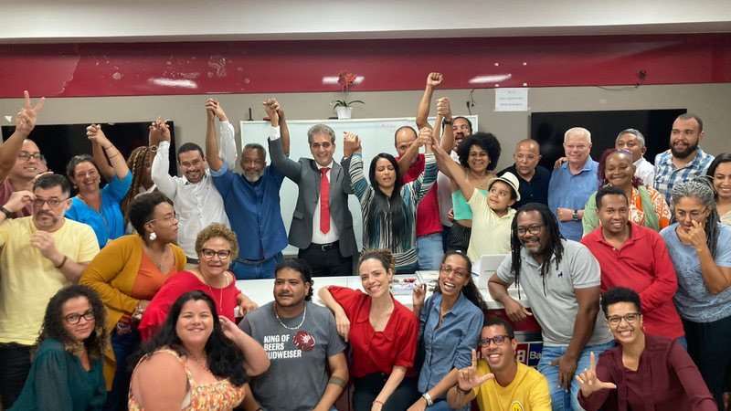 Diretório do PT de Salvador escolhe Robinson Almeida para disputar prefeitura em Salvador