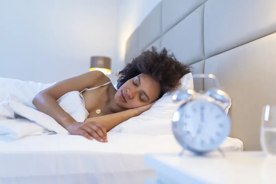 Melatonina causa sonhos estranhos e mais vívidos; Especialista em medicina do sono explica