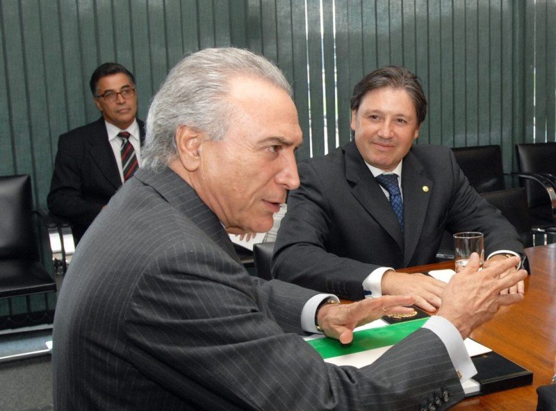 Rocha Loures viajou com Temer dois dias depois de receber R$ 500 mil da JBS