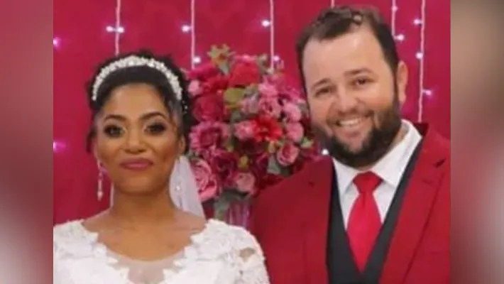 Parentes e amigos de mulher assassinada pelo marido fazem protesto em Salvador