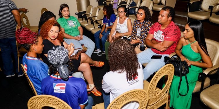 Candeias: 4ª Conferencia da juventude debate temas em prol das políticas públicas para os jovens
