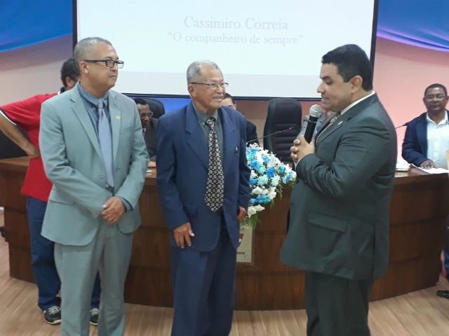 Ex-vereador Cassimiro Correia é homenageado em sessão especial