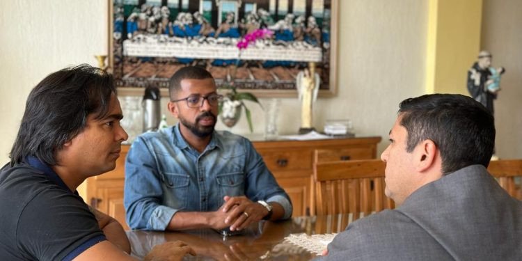 Reitor do Santuário dialoga com o poder executivo sobre o fortalecimento do turismo religioso e cultural de Nossa Senhora das Candeias