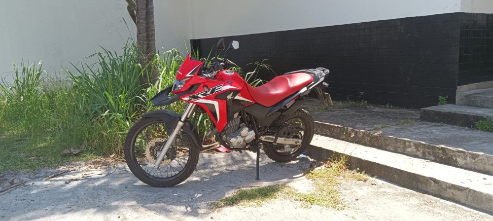 PM apreende motoqueiro com cocaína em Simões Filho
