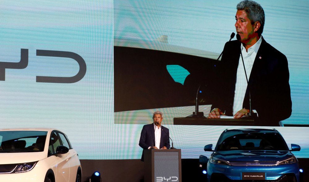 “Estamos falando da possibilidade de mais de 5 mil postos de emprego. Nós poderemos triplicar isso”, afirma Jerônimo em lançamento da BYD em Camaçari 