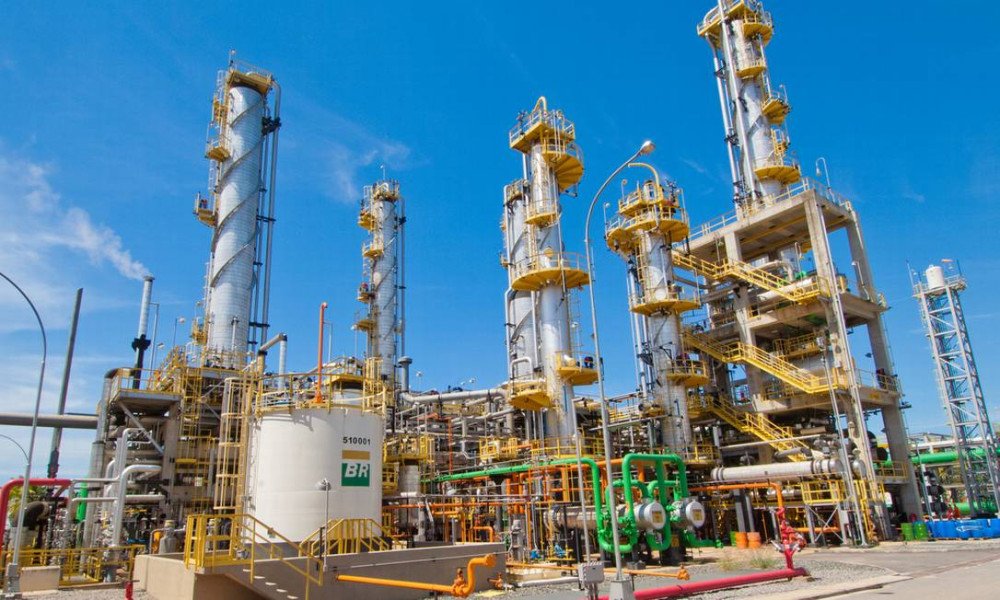 Petrobras registra aumento recorde na utilização de refinarias