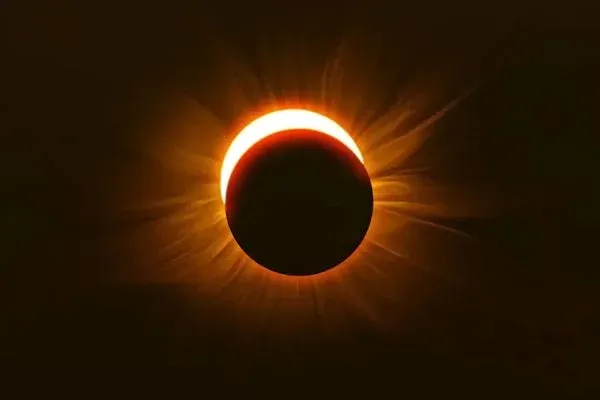 Eclipse em Salvador e RM começa às 15h33 e encerra 17h32 com 71,9% de intensidade