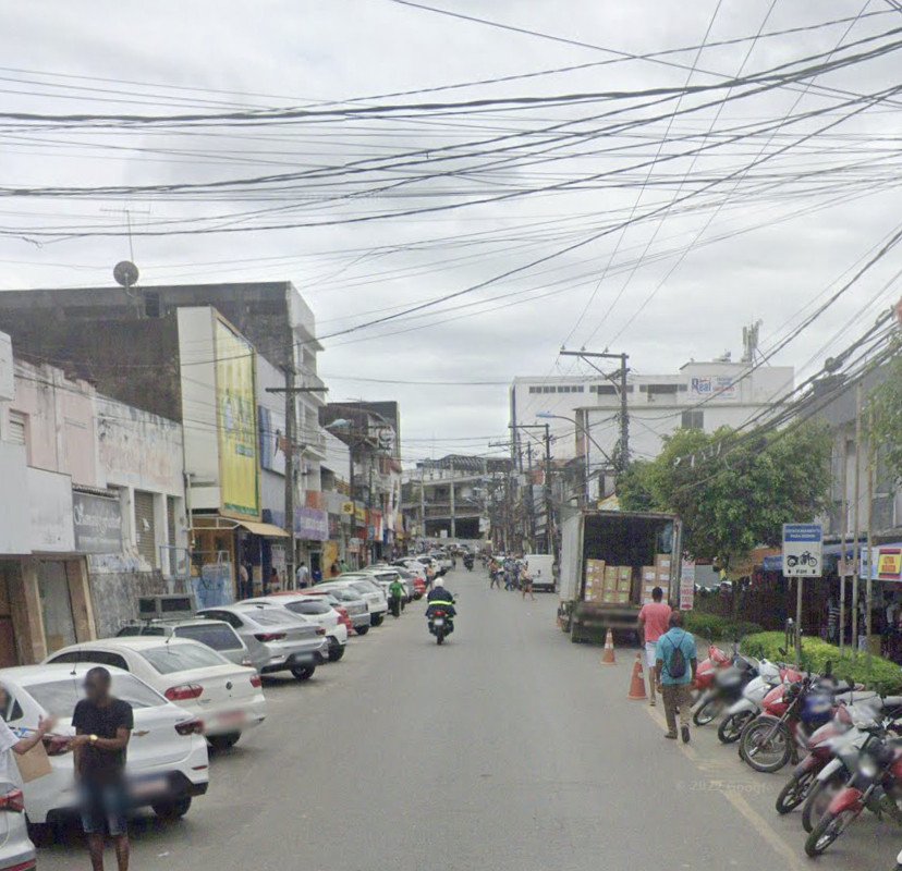 Comércio em Candeias funciona normalmente nesta segunda-feira (16)