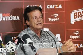 Sinval admite erros no Vitória e diz que apego pelo clube atrapalhou trabalho
