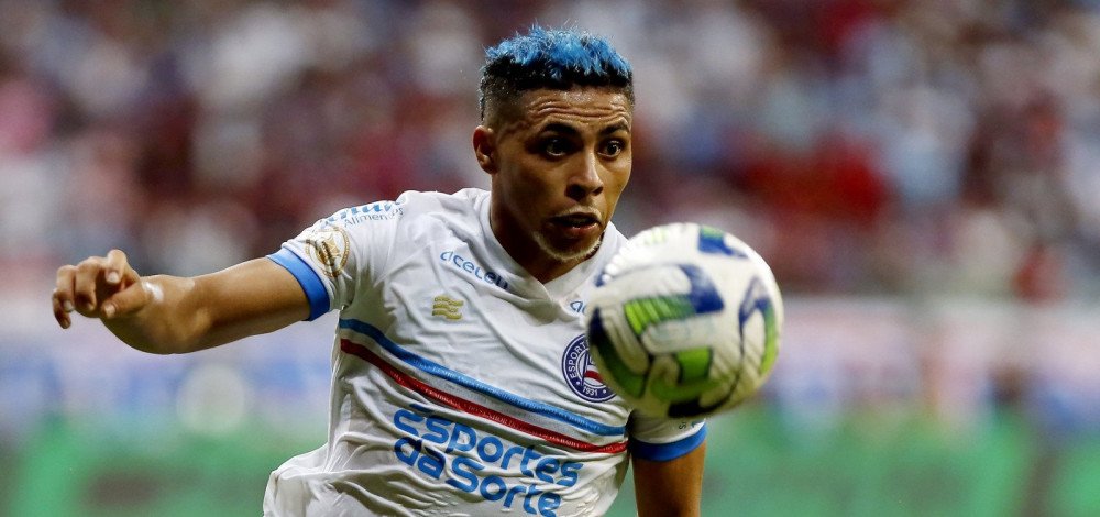 Jacaré é cortado de lista do Bahia para jogo contra Inter após ser flagrado em festa de blogueiro