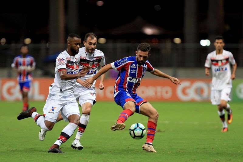 Com gols de estreantes, Bahia vence o Atlético-GO e assume 9ª colocação