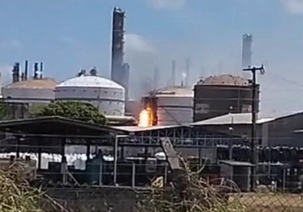 RMS: Empresa é evacuada e funcionário fica ferido após incêndio