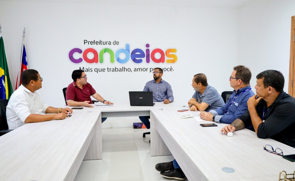 Candeias: Município se reúne com representantes do SENAI para viabilizar cursos profissionalizantes