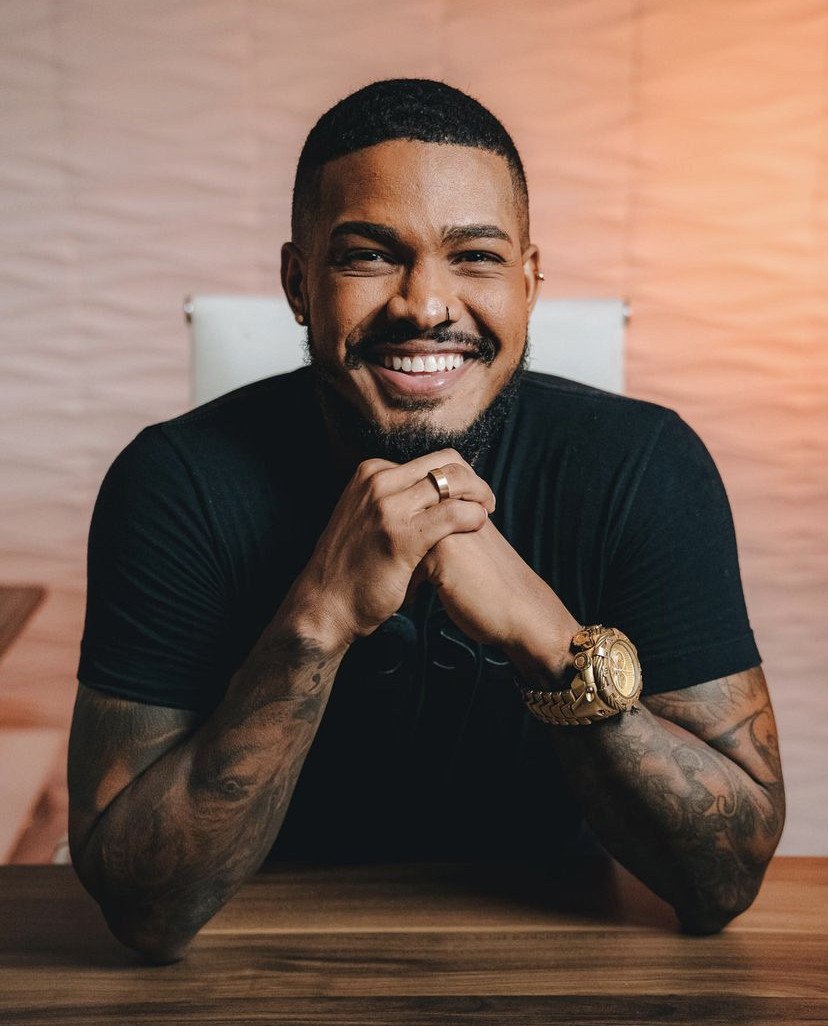 Eleições 2024: Publicitário Idson anuncia pré-candidatura a vereador em Madre de Deus