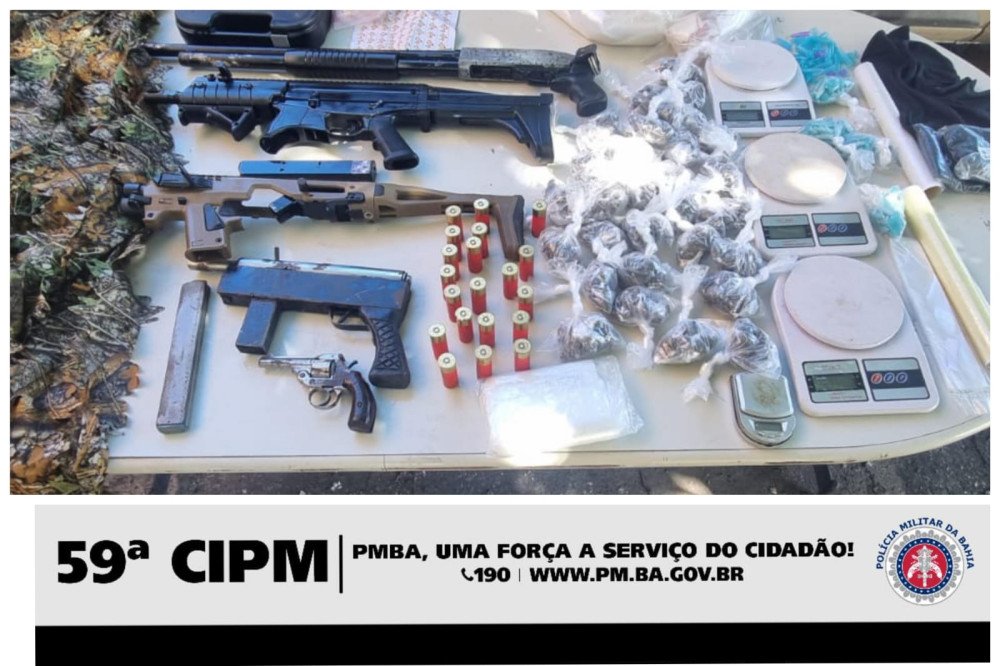 Quatro armas de fogo e drogas são apreendidas pela PM em Arembepe