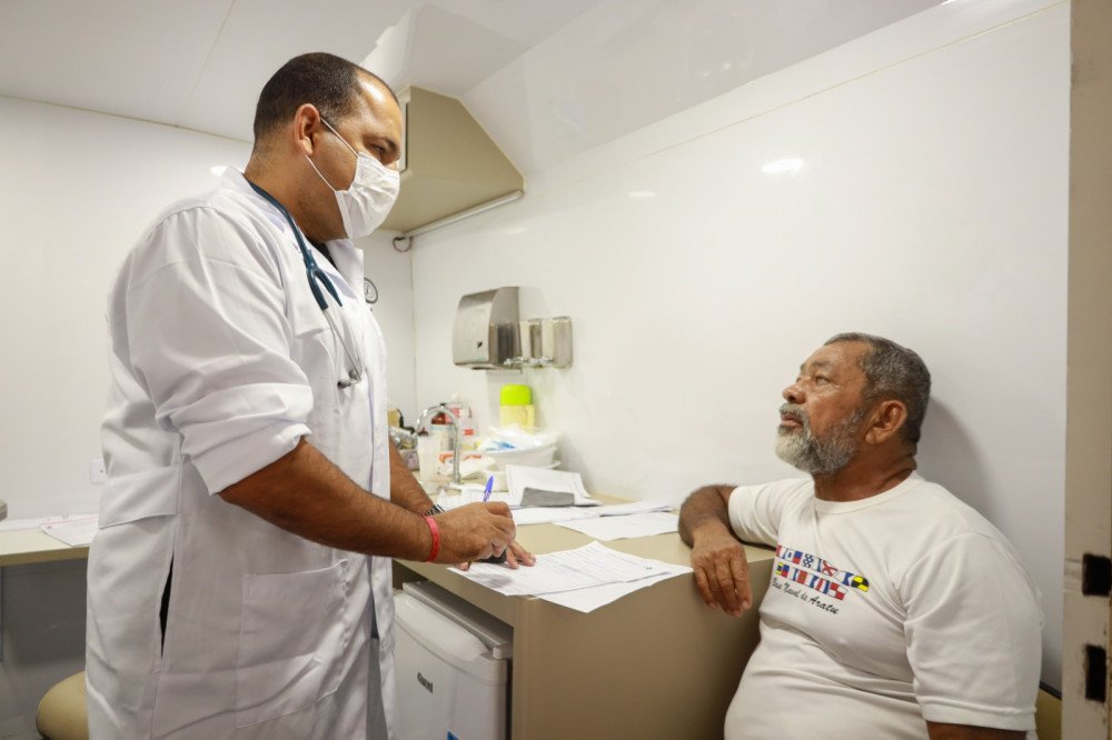 Candeias: Prefeitura inicia campanha Novembro Azul de combate ao câncer de próstata