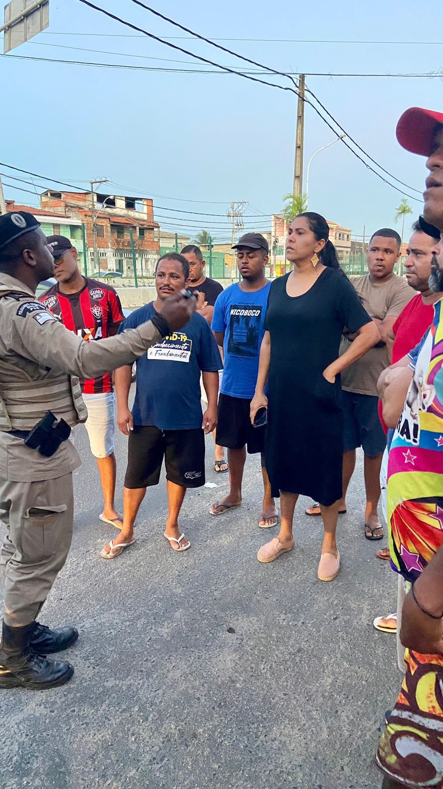 “Casa de ferreiro, espeto de pau”: Vereadora Michele Paz questiona agentes do Detran porque os carros guincho que estão prestando serviços ao órgão, estão irregulares?!
