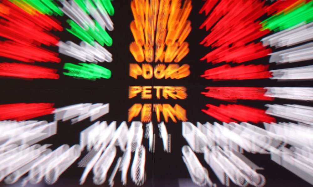 Bolsa sobe e atinge maior nível desde julho de 2021