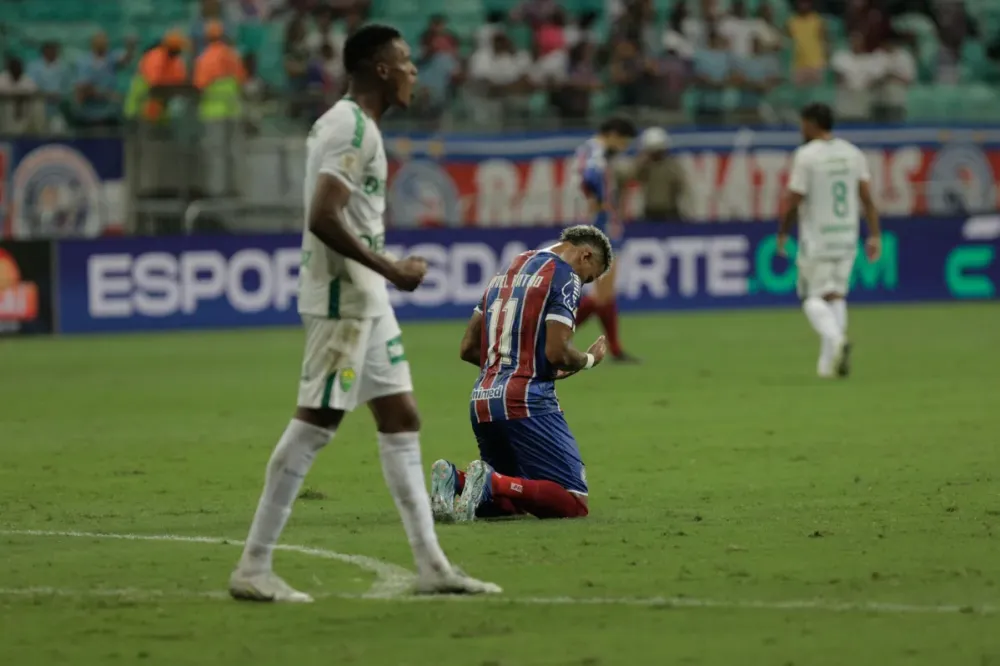 Bahia enfrenta Corinthians fora e pode sair da zona da degola