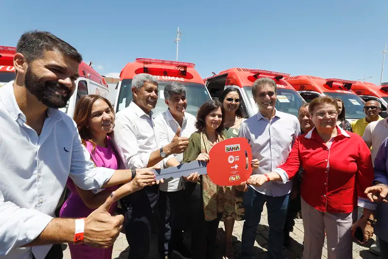 Em Salvador, municípios baianos recebem 36 ambulâncias para renovação e ampliação de frota do Samu