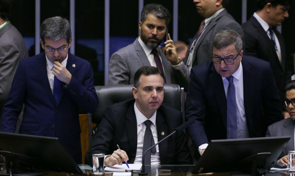 Congresso Nacional aprova projeto da lei orçamentária para 2024 com salário mínimo de R$ 1.412