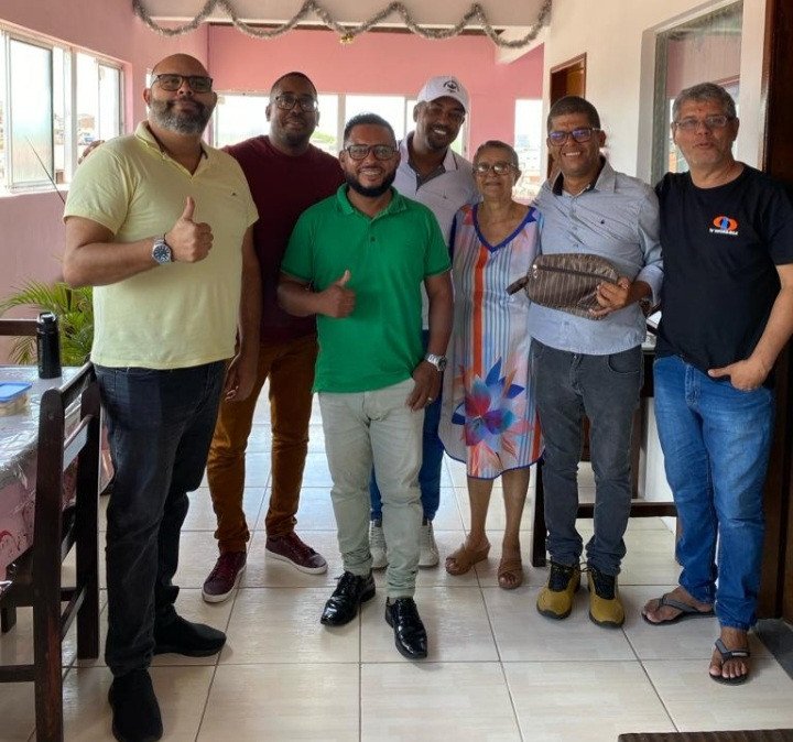 Retrospectiva da Rádio Independente Fm reúne comunicadores da Região