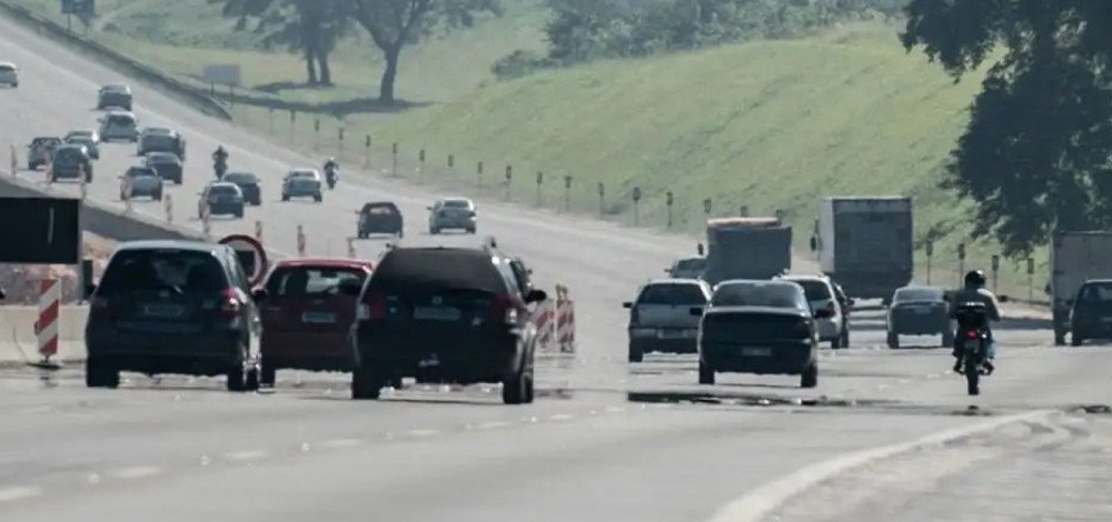 Venda de veículos novos cresceu 12% em 2023, diz Fenabrave