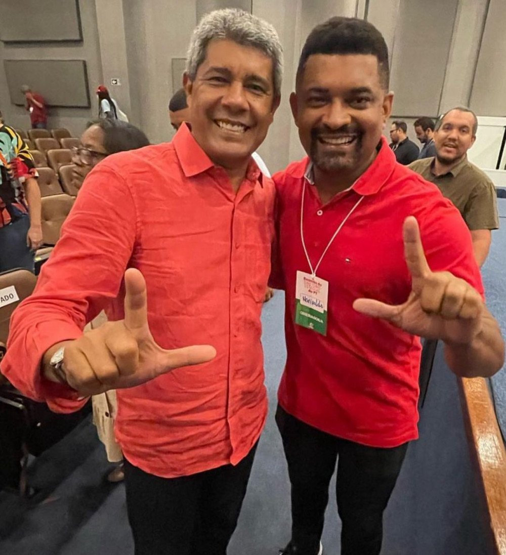 SFC: Pré-candidato a Prefeito do PT, Marivaldo Amaral participou do ato em defesa da democracia na Alba.