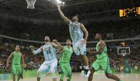 Brasil perde da Argentina depois de duas prorrogações e se complica