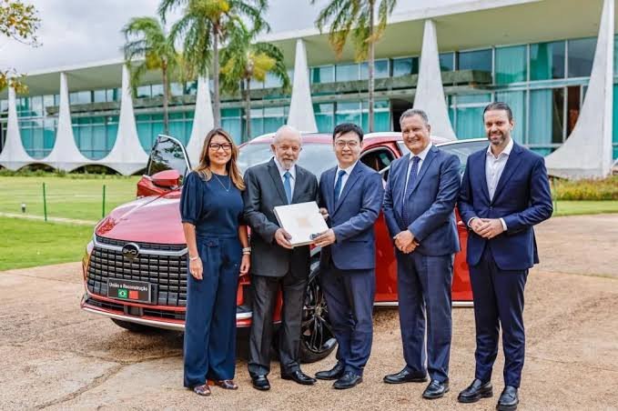 Obras da fábrica da BYD iniciam nas próximas semanas; 150 mil carros serão produzidos por ano