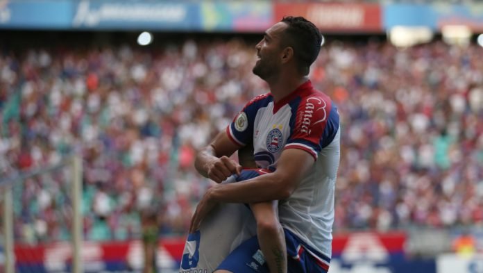 Comemoração do gol de Gilberto, do Bahia